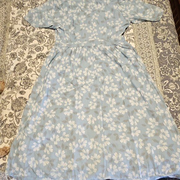 Women's Summer Layered Dress - Picture 5 of 8